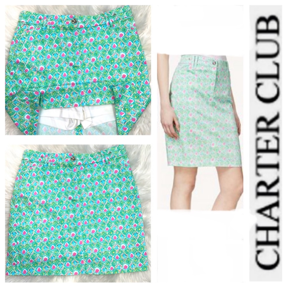 🌿NWOT Green & Pink Diamond Print Stretch Skort